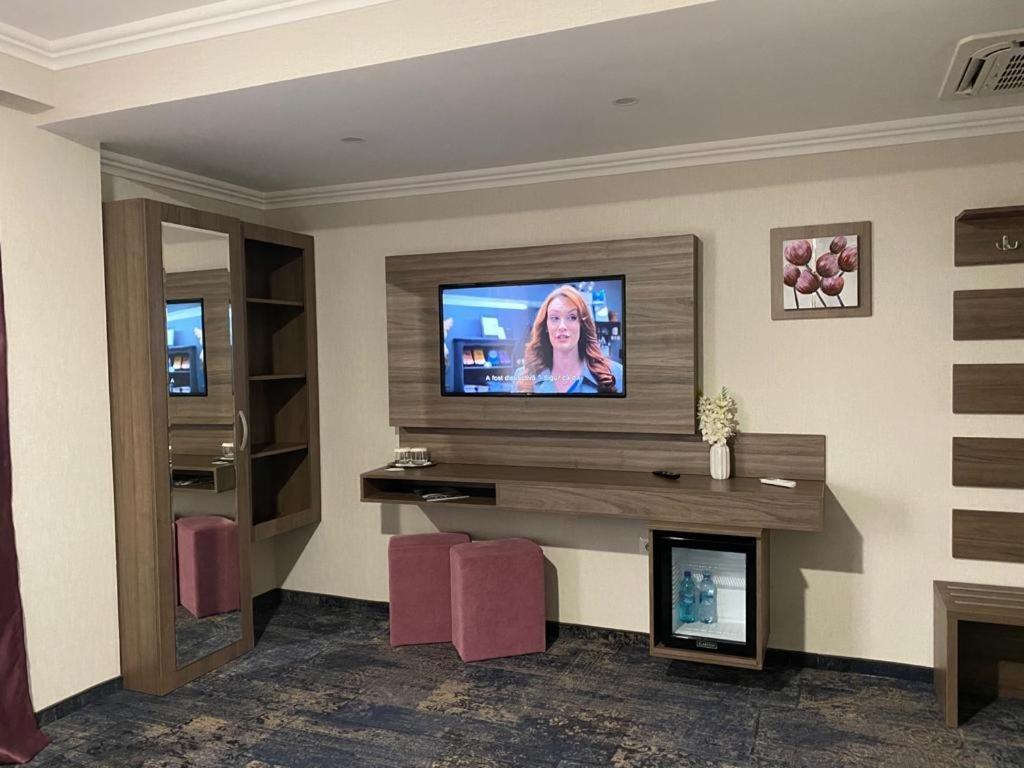 Hotel Yarus Plus โปลเยชต์ ภายนอก รูปภาพ