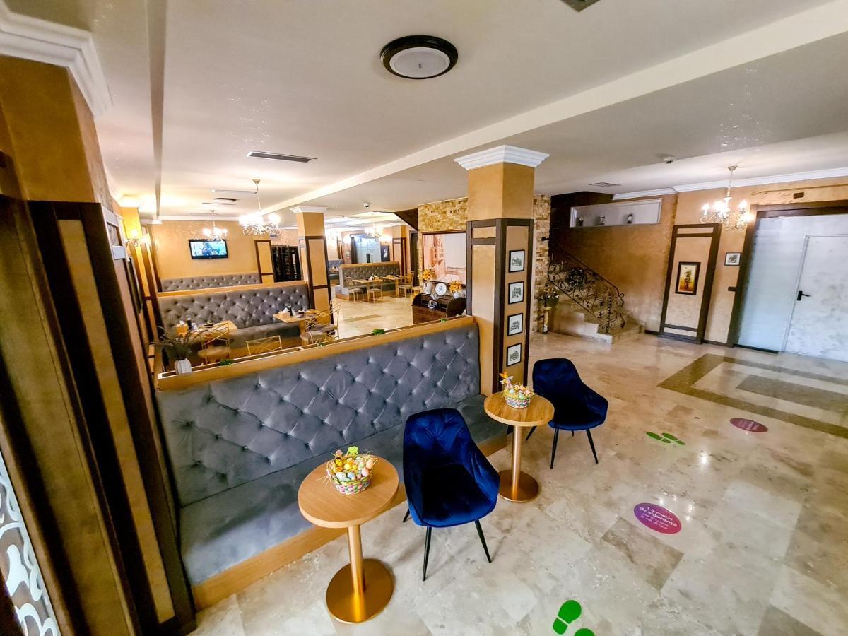 Hotel Yarus Plus โปลเยชต์ ภายนอก รูปภาพ