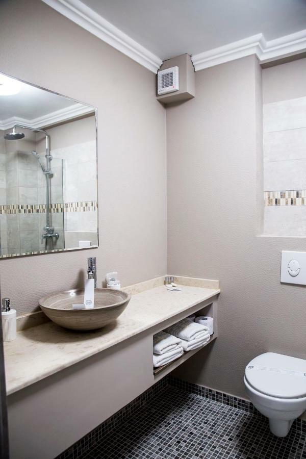 Hotel Yarus Plus โปลเยชต์ ภายนอก รูปภาพ