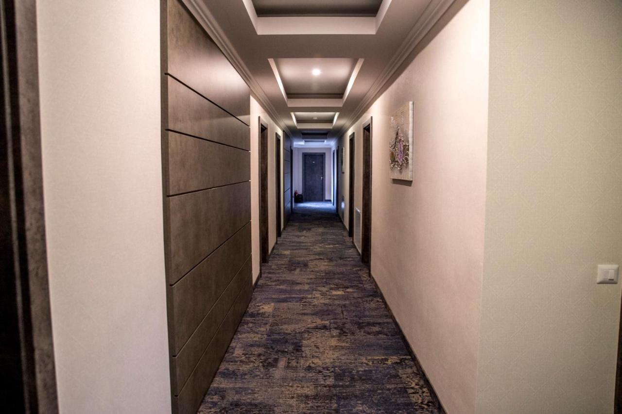 Hotel Yarus Plus โปลเยชต์ ภายนอก รูปภาพ
